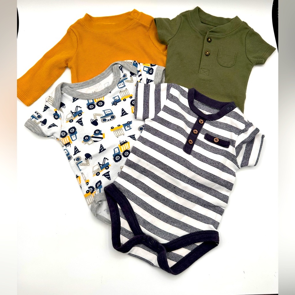 0-3 months baby boy clothes lot (mixed brands) 4 one-piece bodysuits